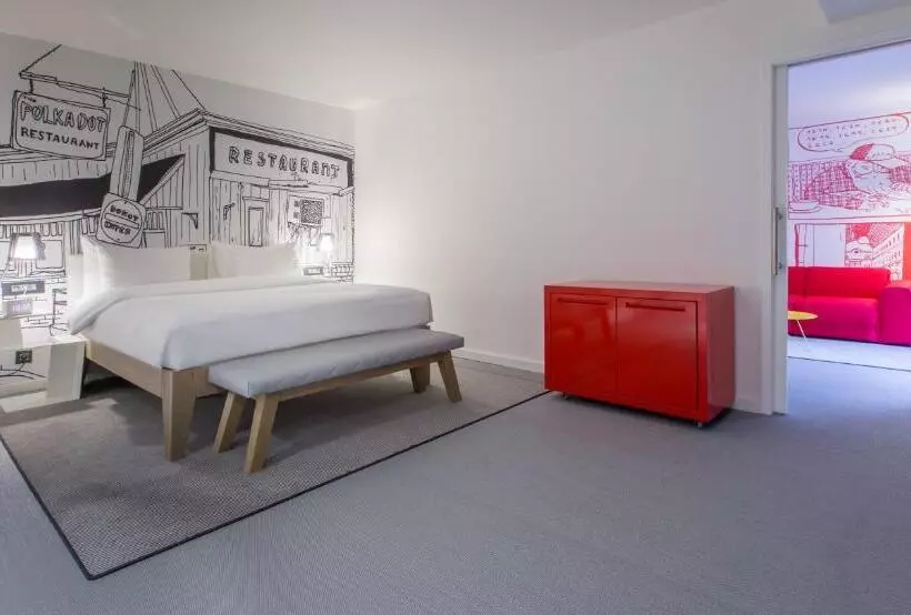 سوییت خانوادگی, Radisson Red Brussels