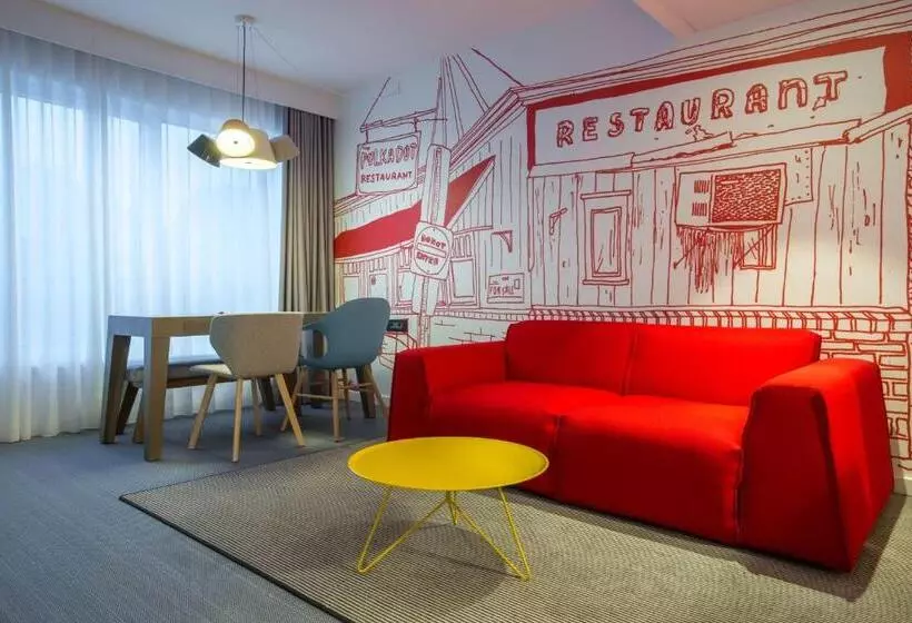 سوییت خانوادگی, Radisson Red Brussels