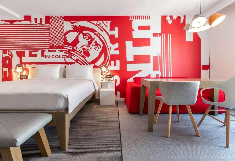 سوییت جونیور, Radisson Red Brussels
