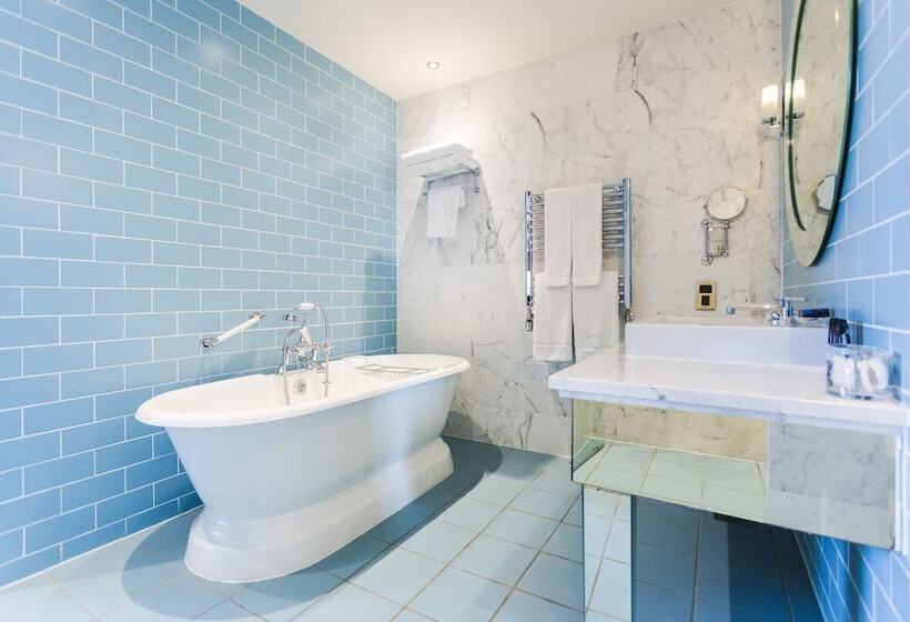 חדר דלוקס, The Merchant