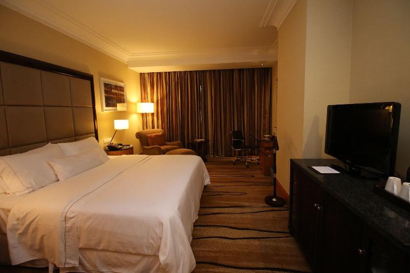 اتاق دلوکس با تخت کینگ و چشم‌انداز شهر, The Westin Dhaka