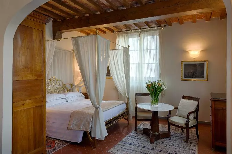 スーペリアールーム, Villa Olmi Firenze