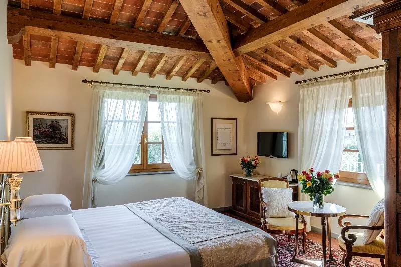 スーペリアールーム, Villa Olmi Firenze