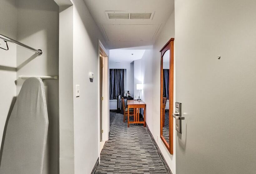 스위트, Isabella Hotel And Suites