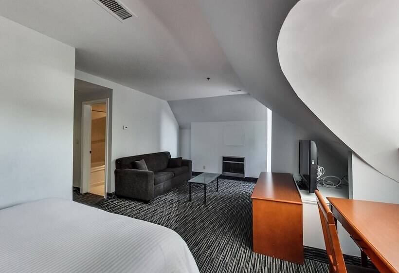 デラックススイート, Isabella Hotel And Suites