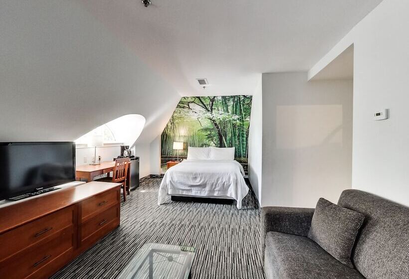 デラックススイート, Isabella Hotel And Suites