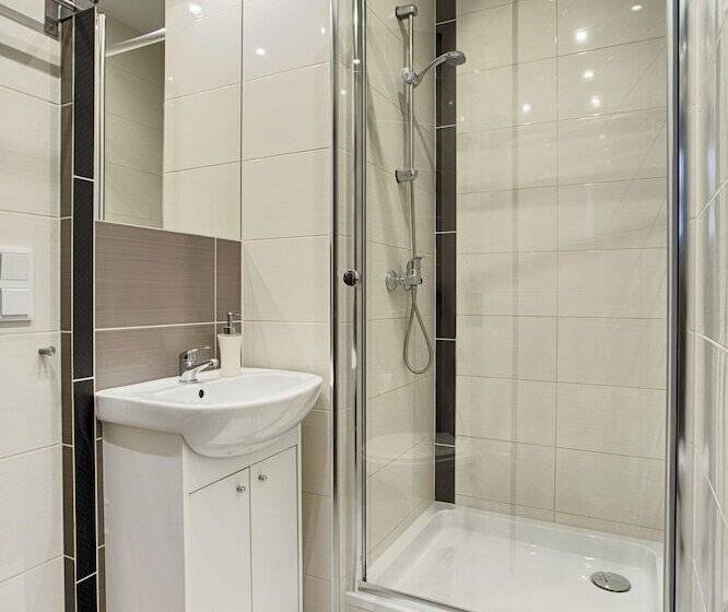 经典四人房间, Daniel Griffin Aparthotel By Artery Hotels