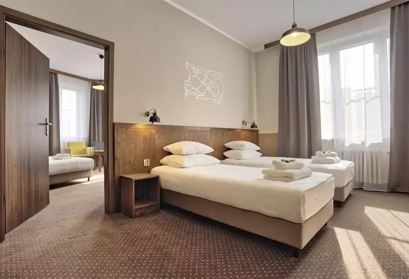 اتاق کلاسیک چهارنفره, Daniel Griffin Aparthotel By Artery Hotels