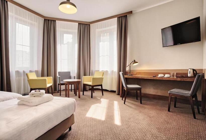 经典四人房间, Daniel Griffin Aparthotel By Artery Hotels