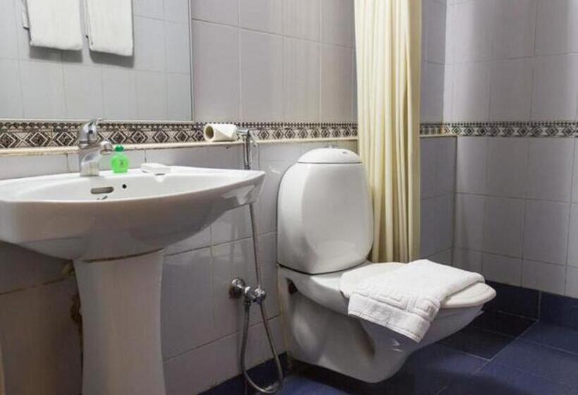 غرفة ديلوكس, Abad Metro