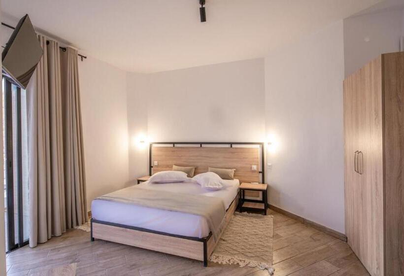 اتاق استاندارد با چشمانداز استخر, Acqua Viva Village