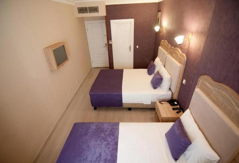 エコノミートリプルルーム, Artefes Hotel Old City