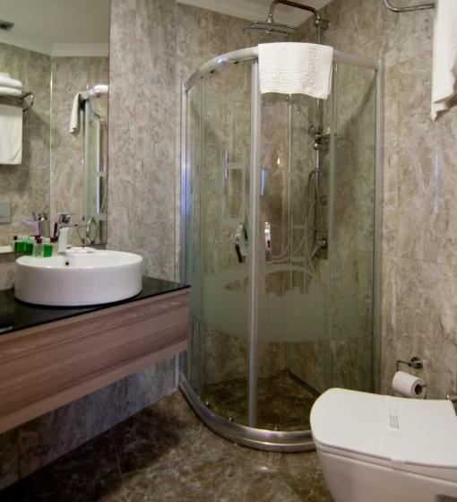 エコノミートリプルルーム, Artefes Hotel Old City