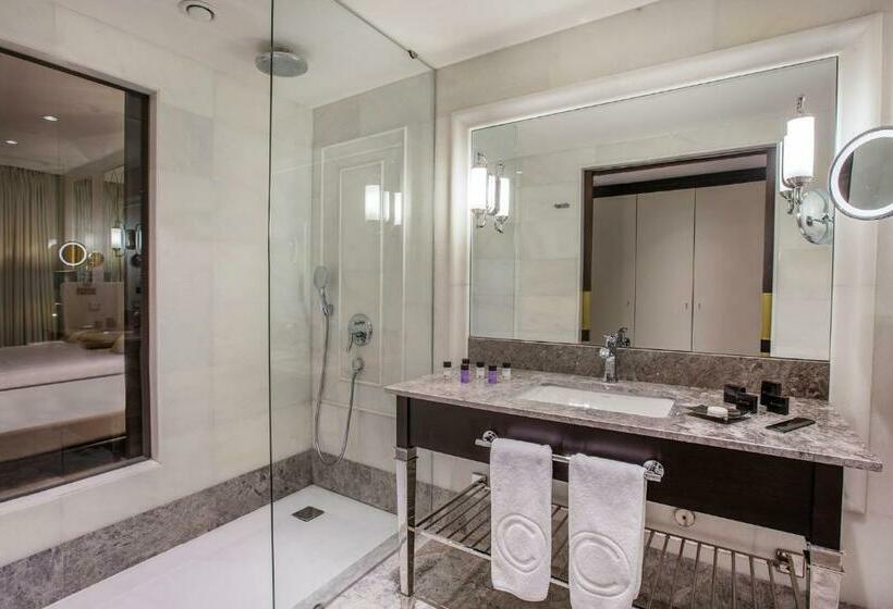 Номер Superior, Charisma De Luxe