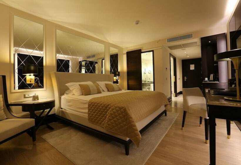 Номер Superior, Charisma De Luxe