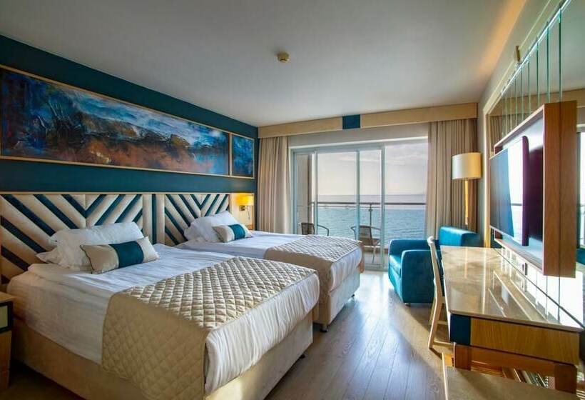 Номер Superior, Charisma De Luxe