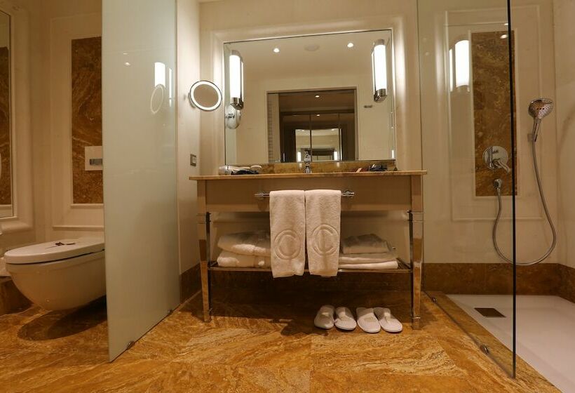 Номер Superior, Charisma De Luxe