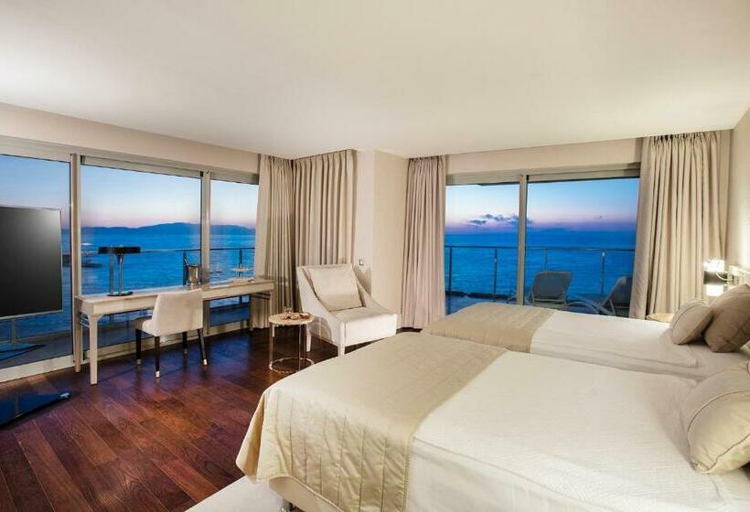 Номер Deluxe Вид на Море, Charisma De Luxe