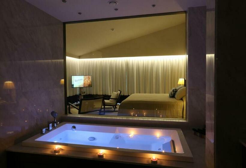 Люкс, Charisma De Luxe