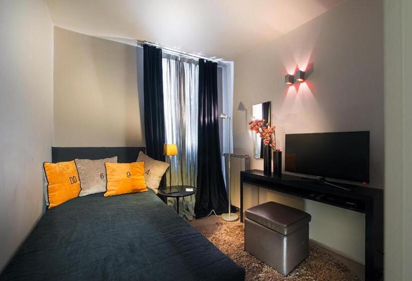 Suite, Charming House Dd724