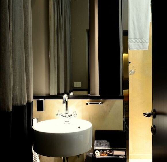 Comfort Room, Charming House Dd724