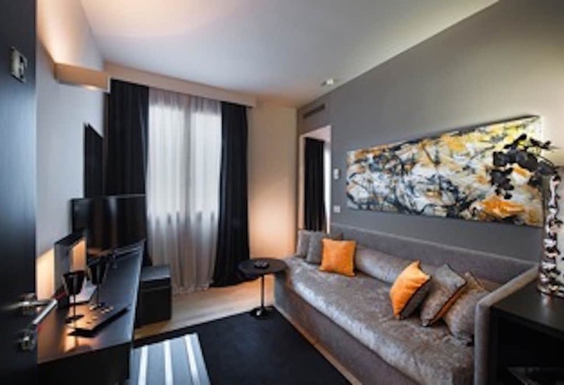 Suite, Charming House Dd724