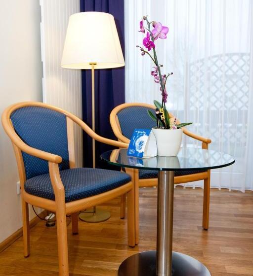 חדר סטנדרט לשלושה, Classic