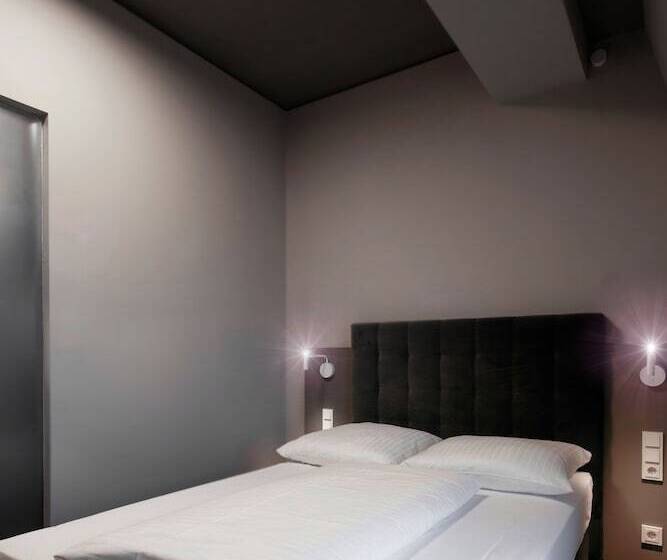 חדר קומפורט יחיד, Cult Frankfurt City