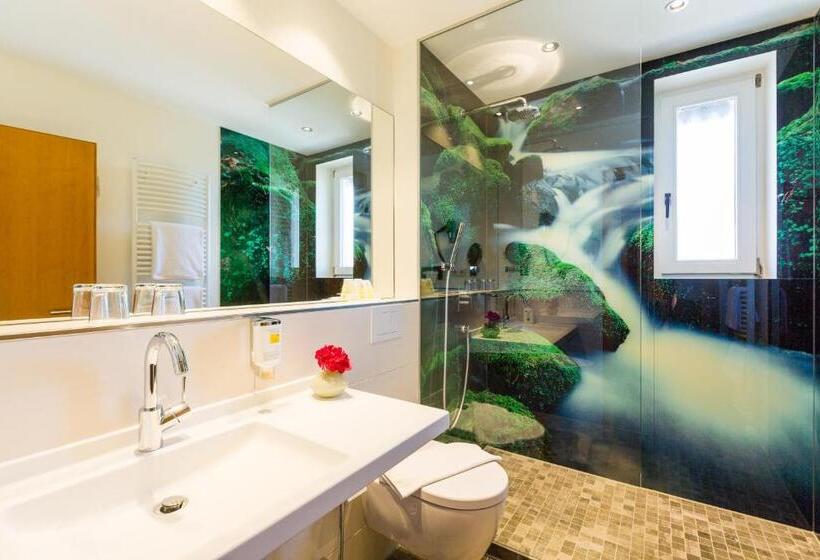 컴포트 룸, Germanenhof