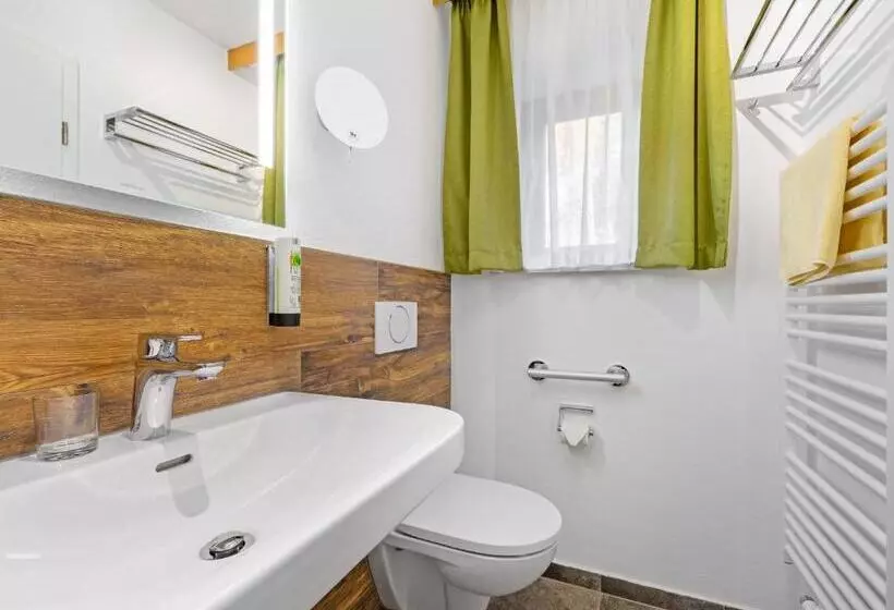 اتاق استاندارد یک نفره, Landhotel Gabriele