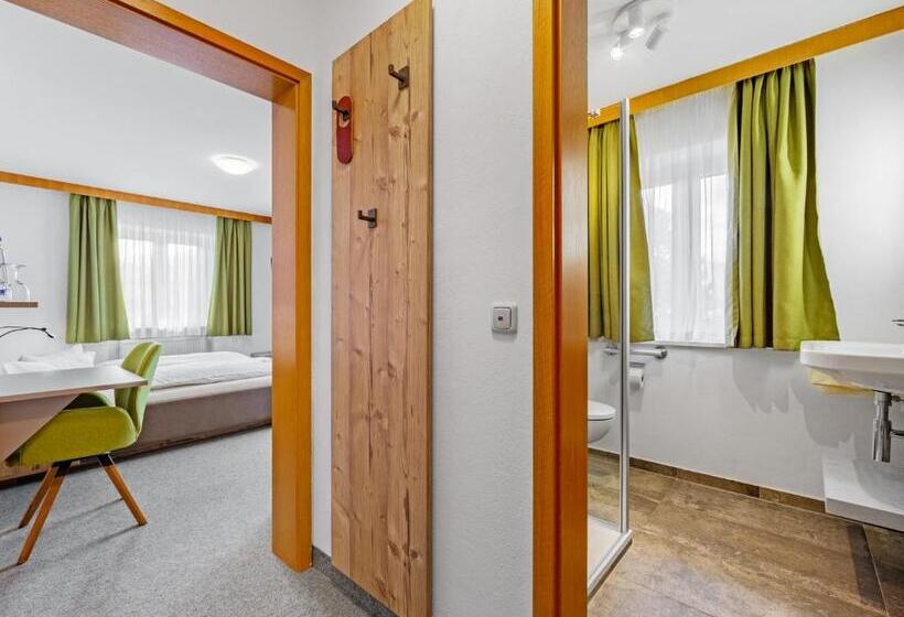 Номер Стандарт с Балконом, Landhotel Gabriele