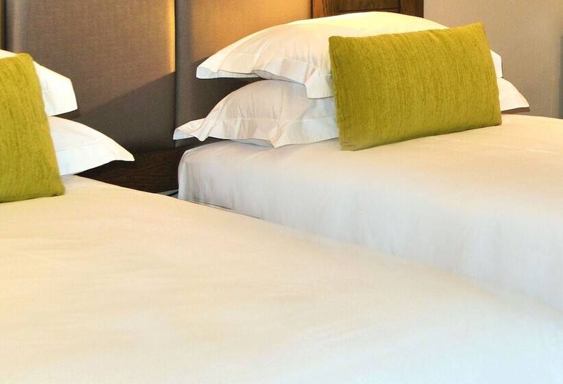 스위트, Premier Hotel Regent