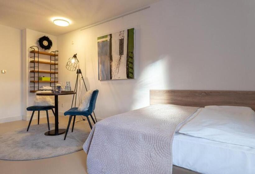 Quarto Triplo Deluxe, Princess Self Check In