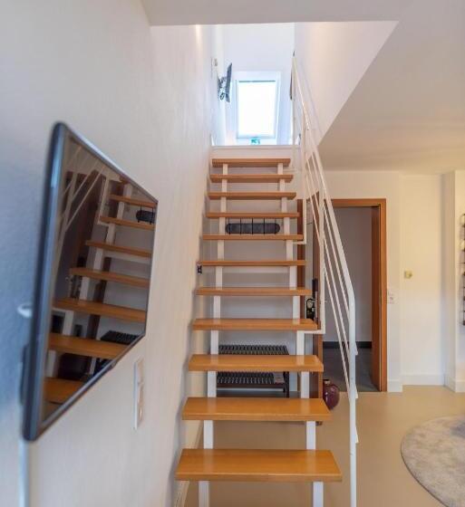 Quarto Triplo Deluxe, Princess Self Check In