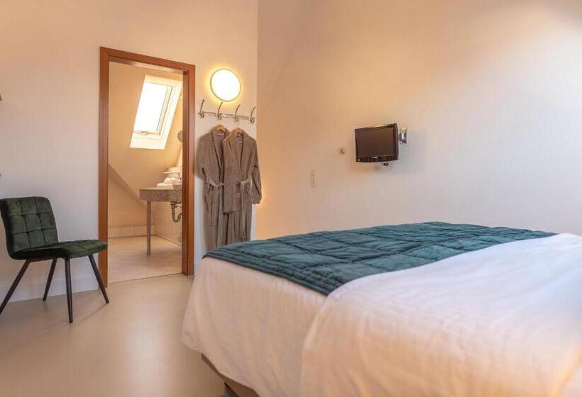 Quarto Triplo Deluxe, Princess Self Check In