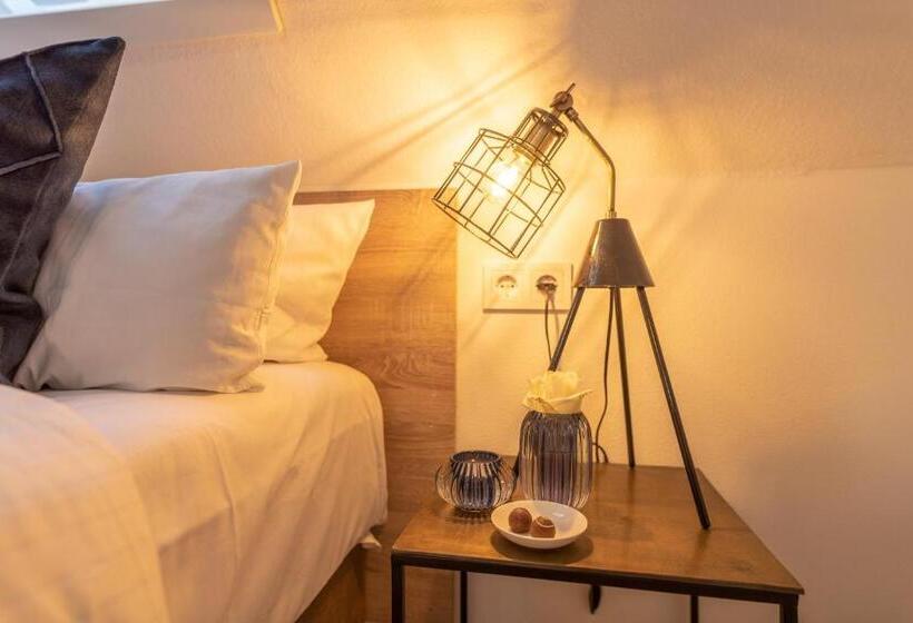 Quarto Triplo Deluxe, Princess Self Check In