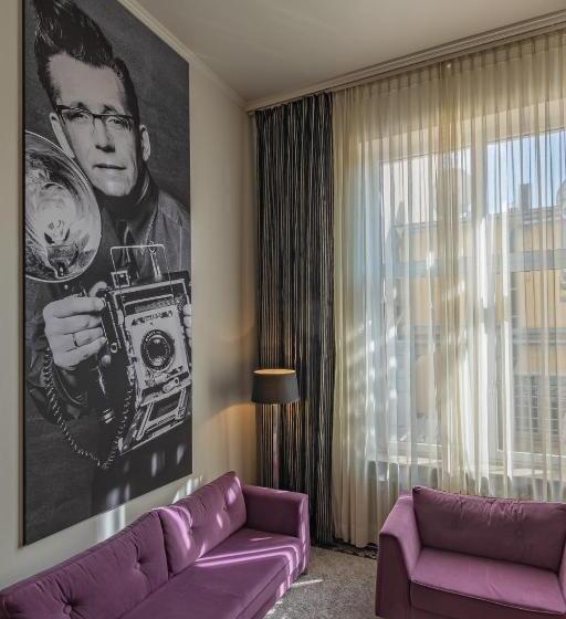 Полулюкс, Stage 47