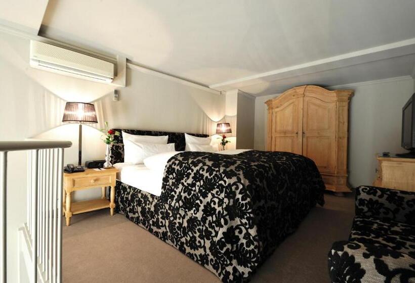 Люкс Дюплекс, Stage 47