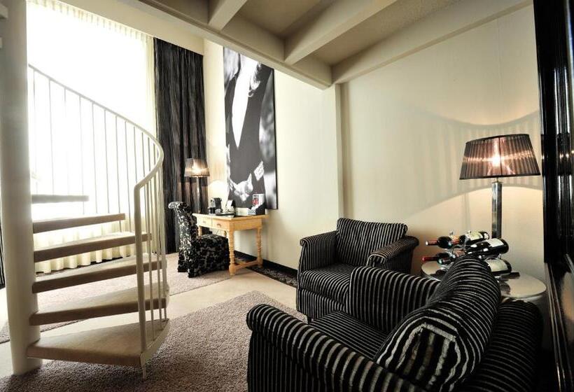 Люкс Дюплекс, Stage 47