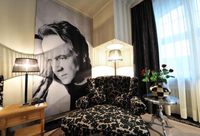 Номер Deluxe, Stage 47