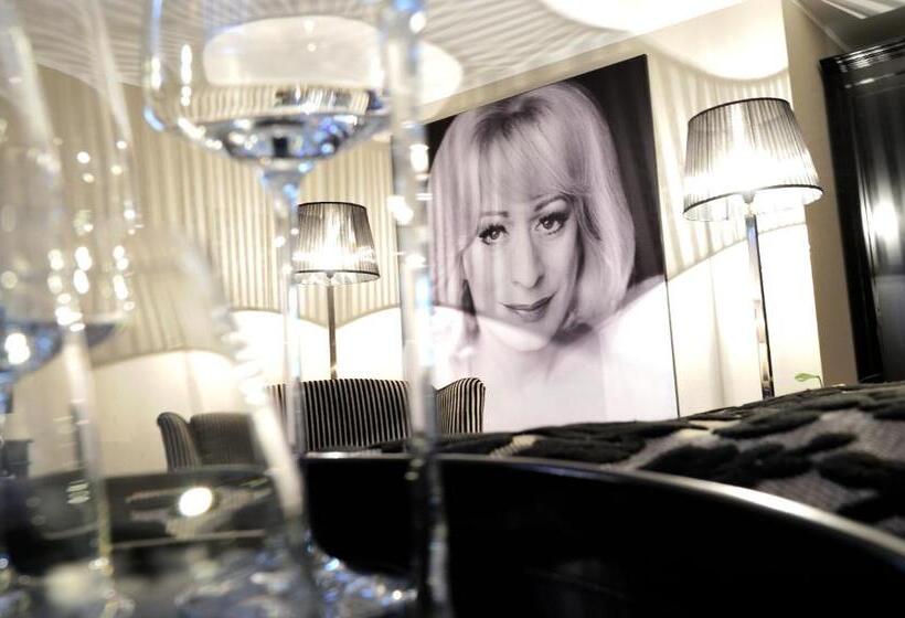 Номер Executive, Stage 47