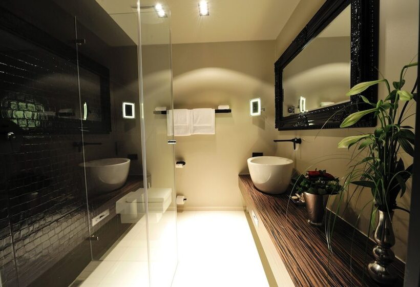 Номер Deluxe, Stage 47