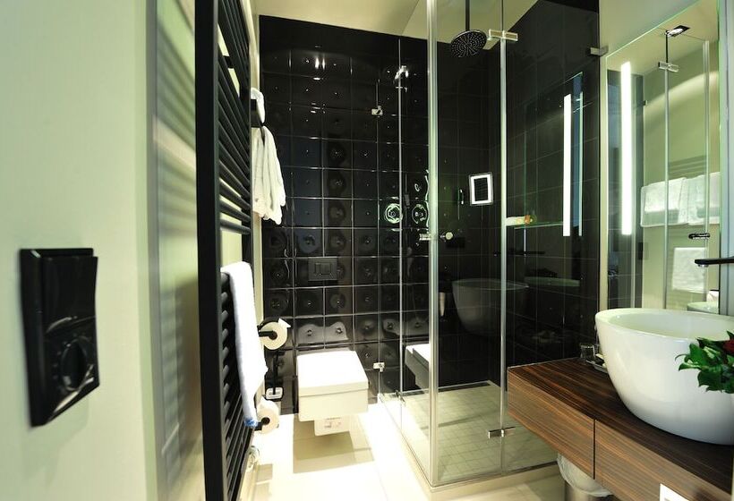 Номер Deluxe, Stage 47