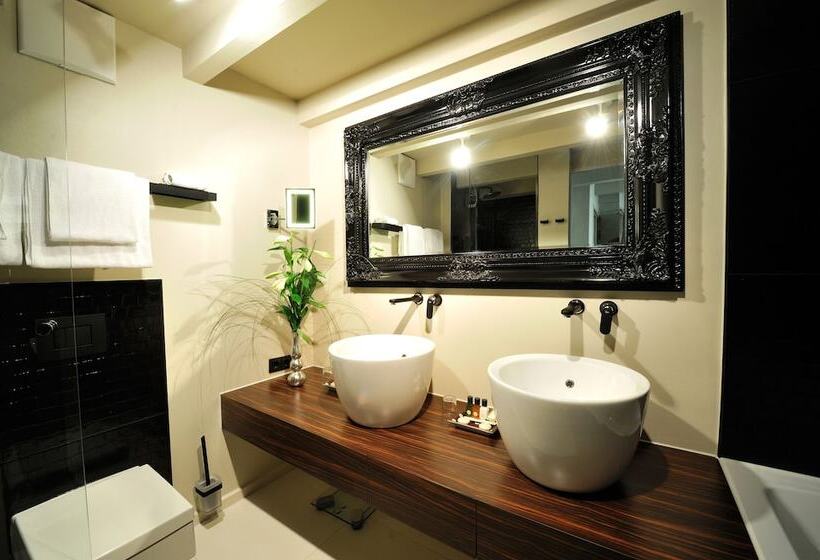 Полулюкс, Stage 47