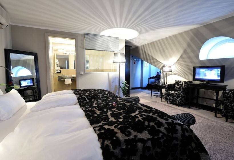 Номер Executive, Stage 47