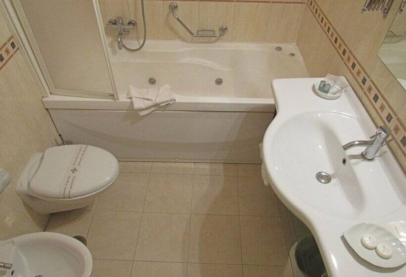 标准间, Akropolis  Museum