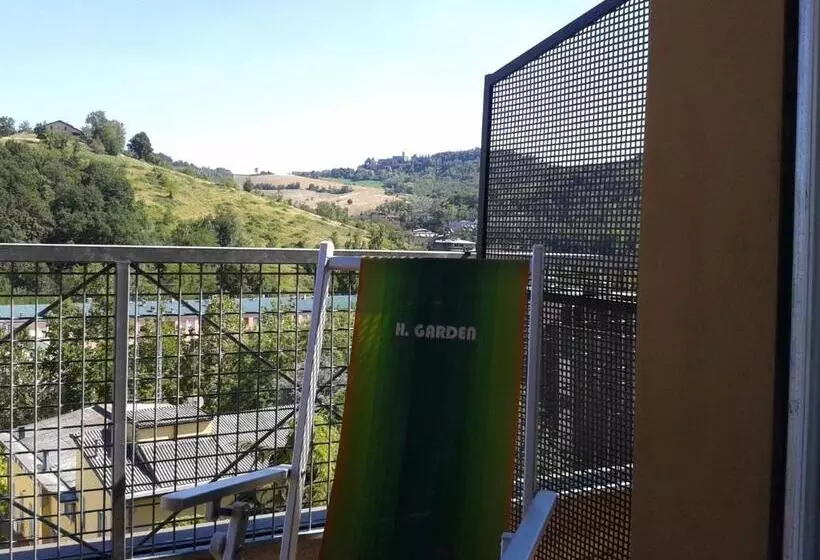 バルコニー付スタンダード４ベッドルーム, Garden Hotel Tabiano