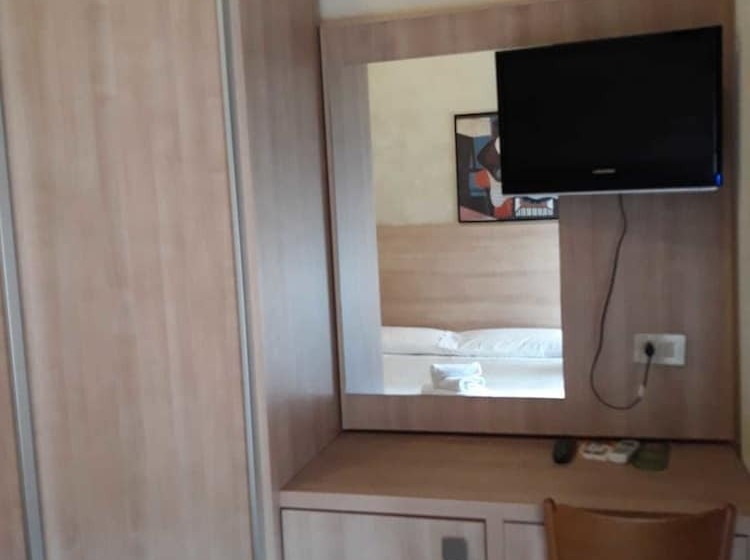 اتاق استاندارد, Atrium