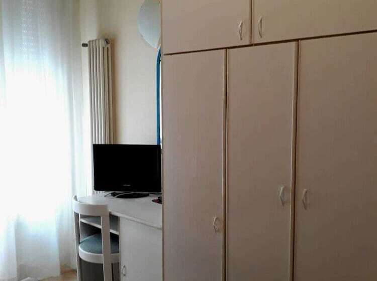 اتاق استاندارد, Atrium