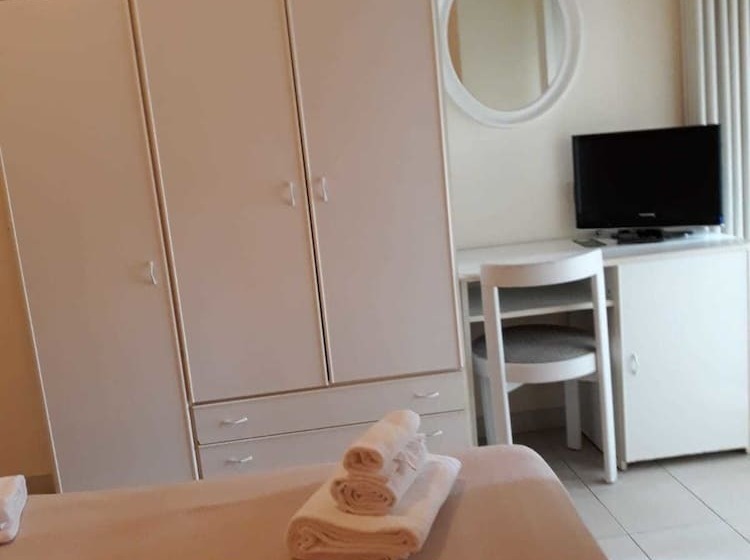 اتاق خانوادگی, Atrium